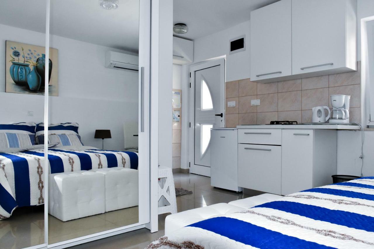 Apartment Anemare Kastela ~ Near By Split And Trogir Bagian luar foto