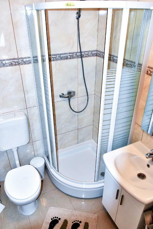 Apartment Anemare Kastela ~ Near By Split And Trogir Bagian luar foto
