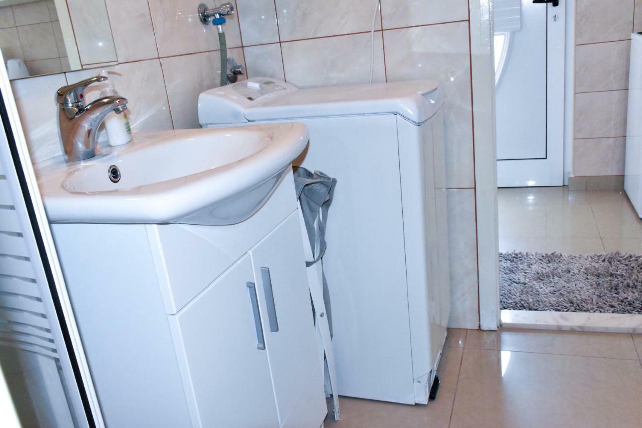 Apartment Anemare Kastela ~ Near By Split And Trogir Bagian luar foto